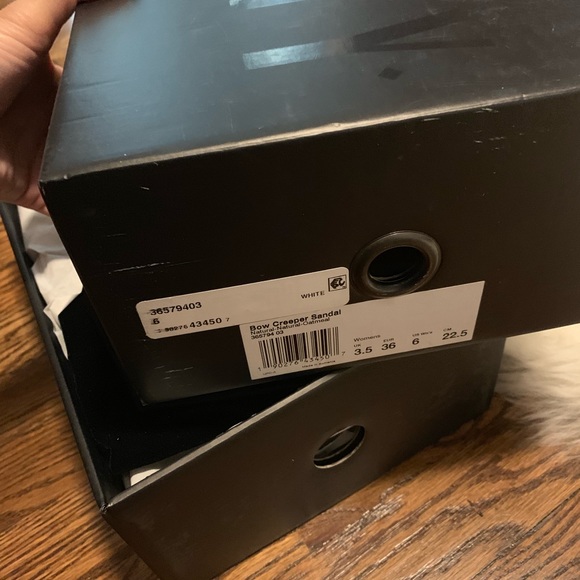 Bow creeper sandal in oatmeal - Picture 4 of 5